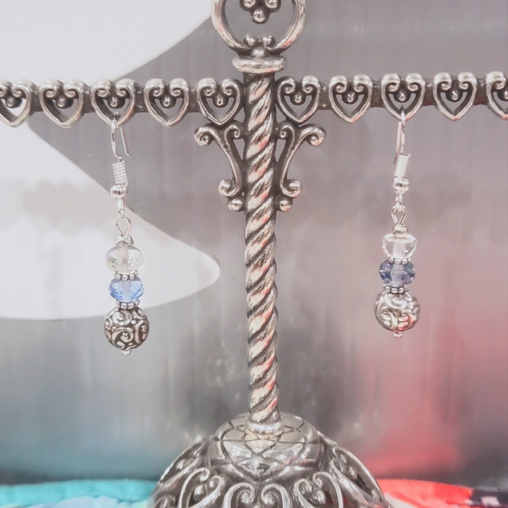 EXQUISITE BRIGHTON LATIKA LIGHT CANNES DANGLING NWOT EARRINGS RETIRED